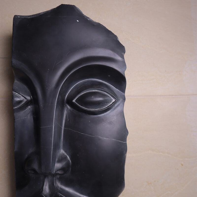 Tala Noir Face